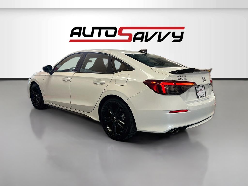 Used 2025 White Honda  image 5