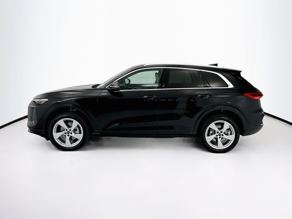 Thumbnail: 2026 Audi Q5 - 8