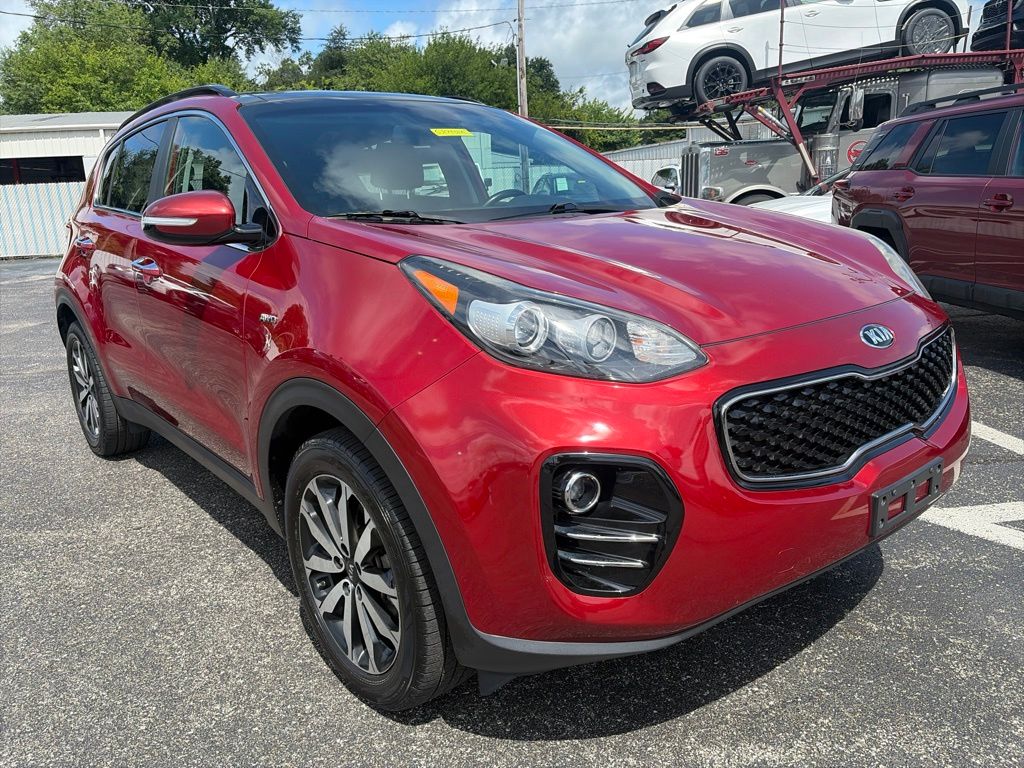 2018 Kia Sportage Rojo (Hyper Red) SUV/Crossover Tracción en las cuatro ruedas 6 velocidades Automática marcha alta