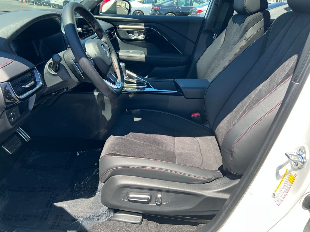 Thumbnail: 2025 Acura ADX - 13