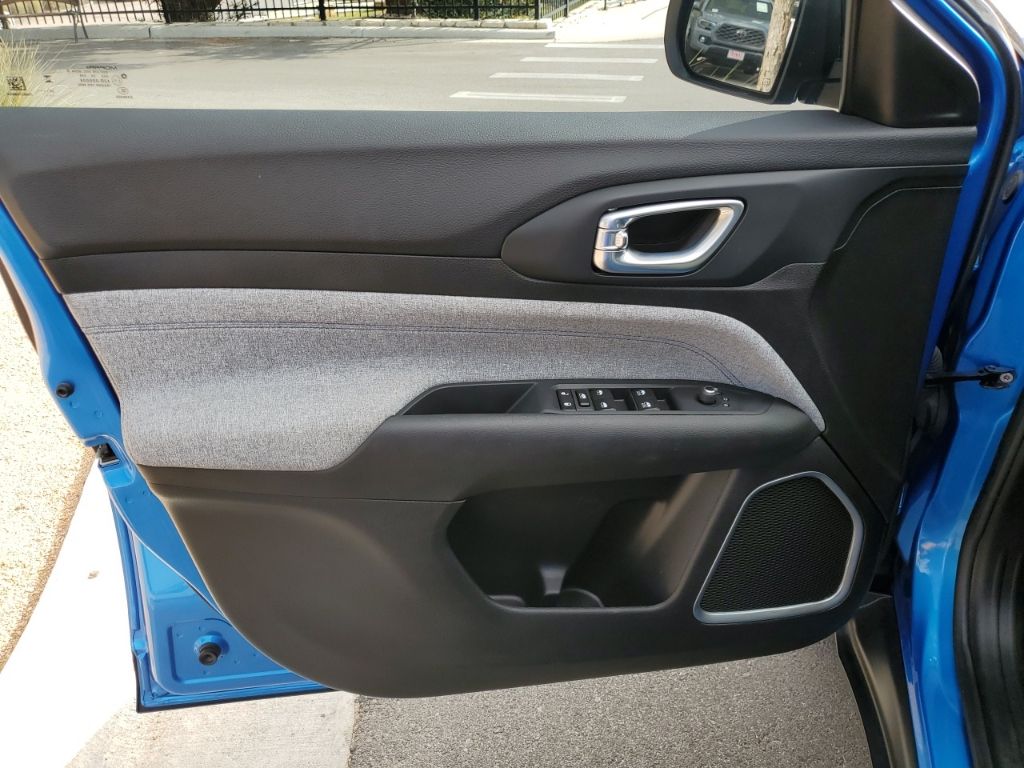 Used Car 2025 Jeep Compass  Latitude For Sale Under $25,000 In Austin, Texas