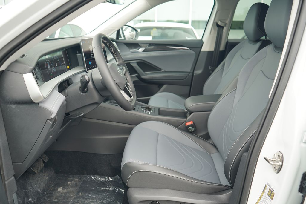 Thumbnail: 2025 Volkswagen Tiguan - 6