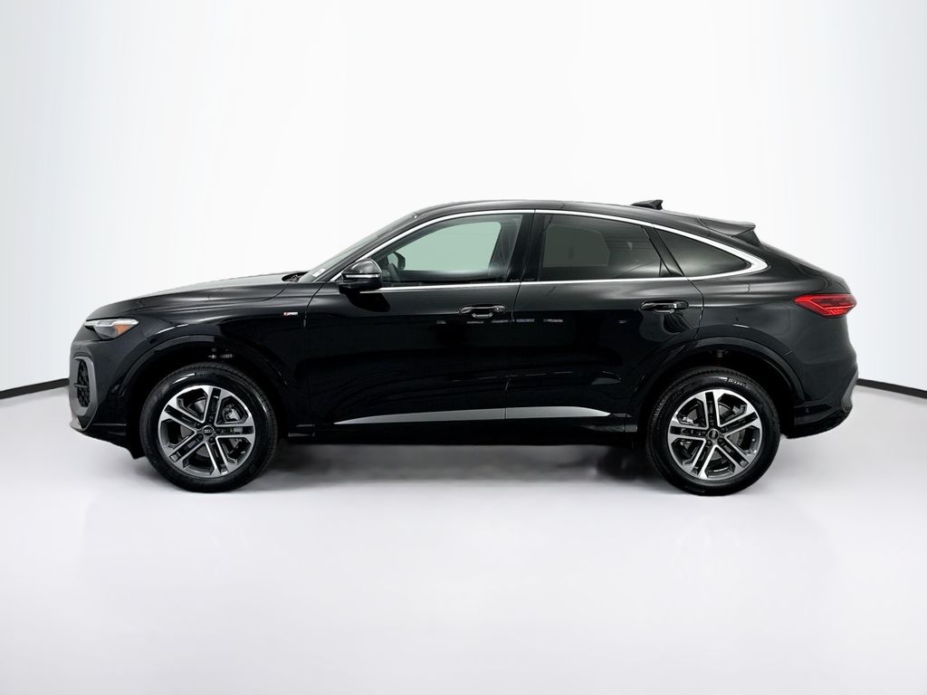 Thumbnail: 2025 Audi Q5 - 8