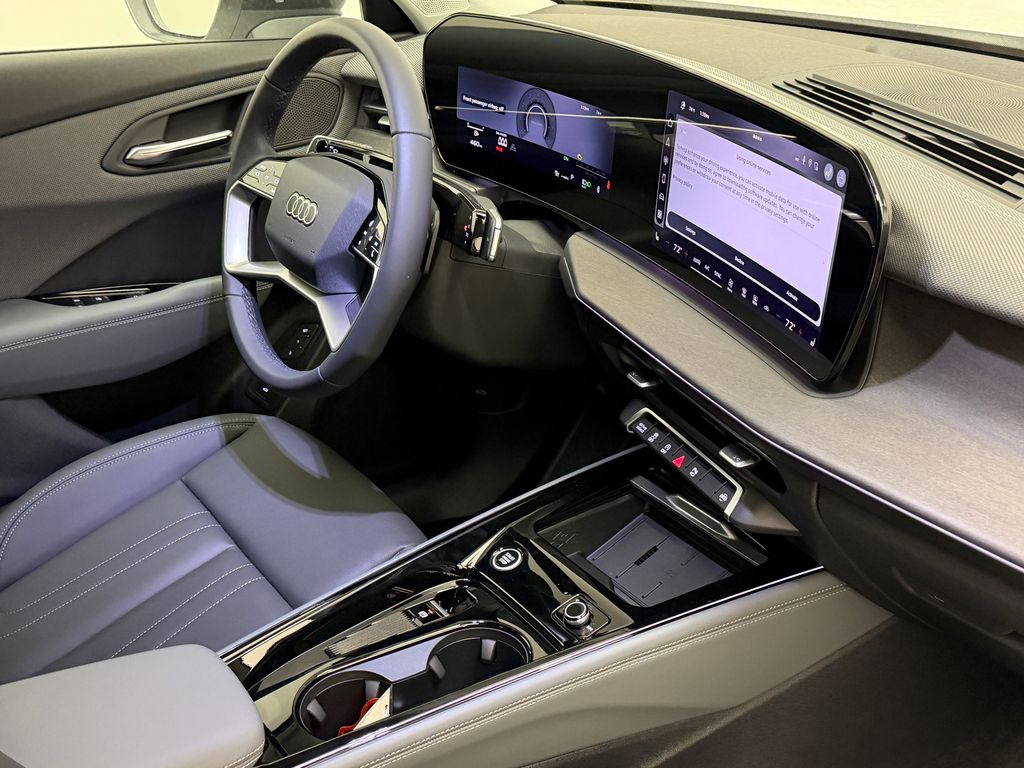 Thumbnail: 2026 Audi Q3 - 10
