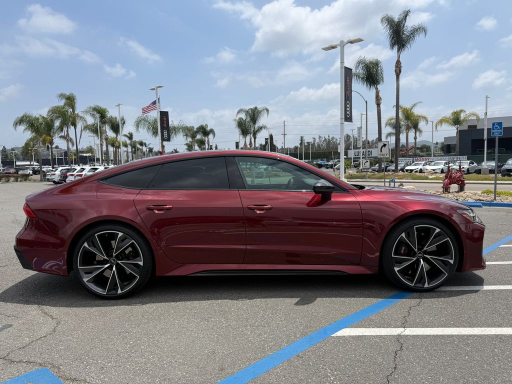 Thumbnail: 2023 Audi RS 7 - 4