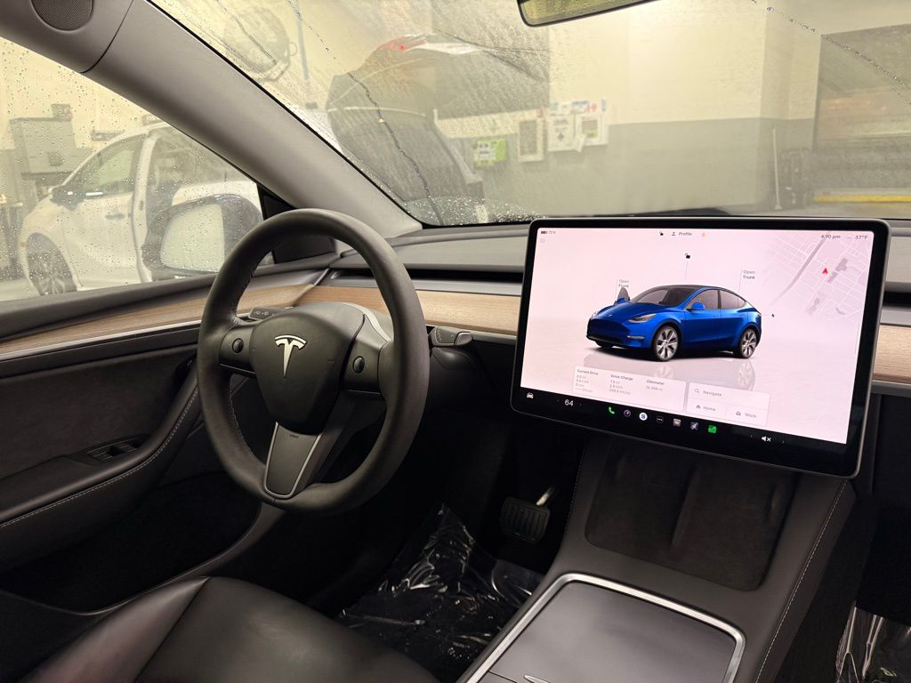 Thumbnail: 2023 Tesla Model Y - 28