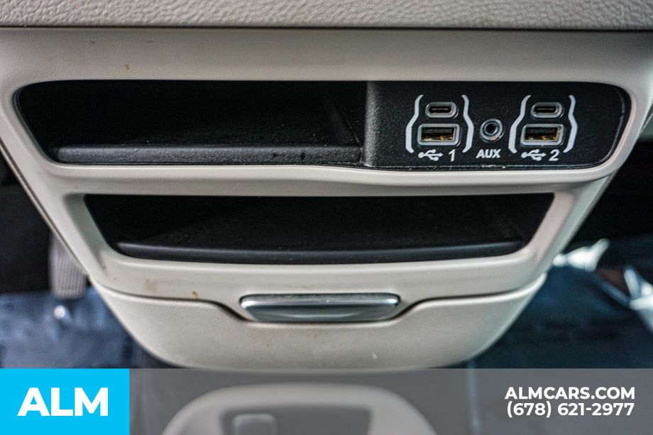 2024 Chrysler Pacifica Touring L photo 44