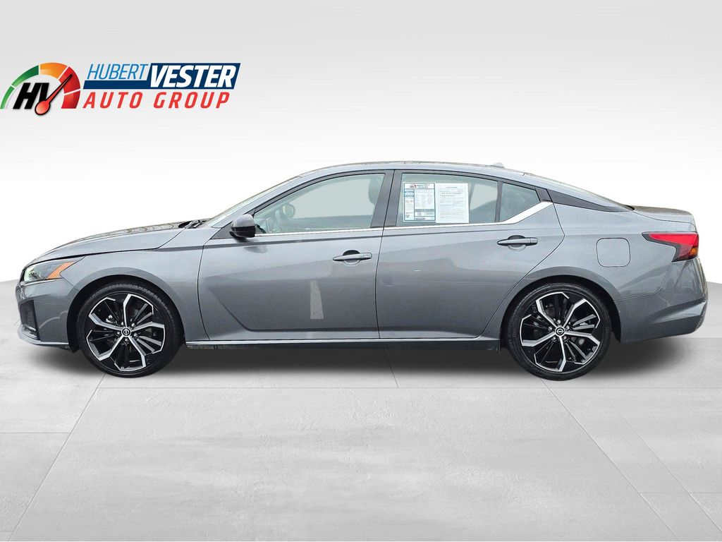2024 Nissan Altima SR