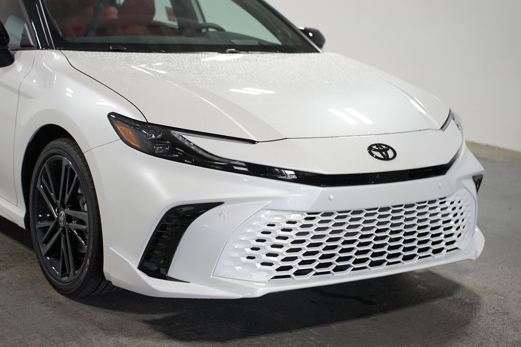 2025 Toyota Camry XSE 4