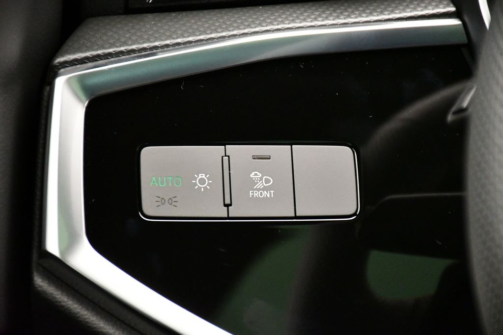 Thumbnail: 2025 Audi Q3 - 22