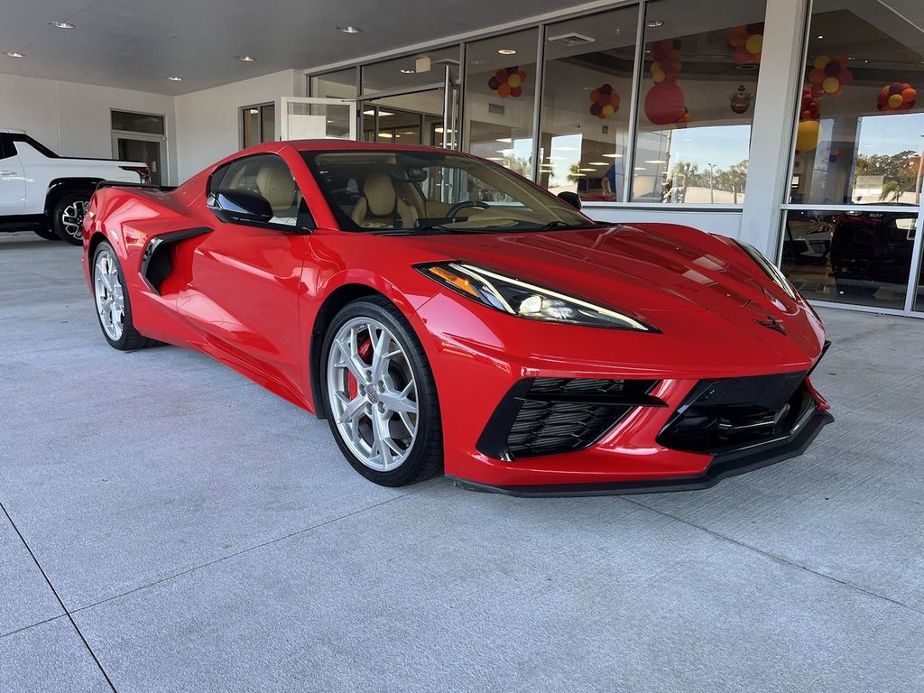 2022 Chevrolet Corvette Stingray 2