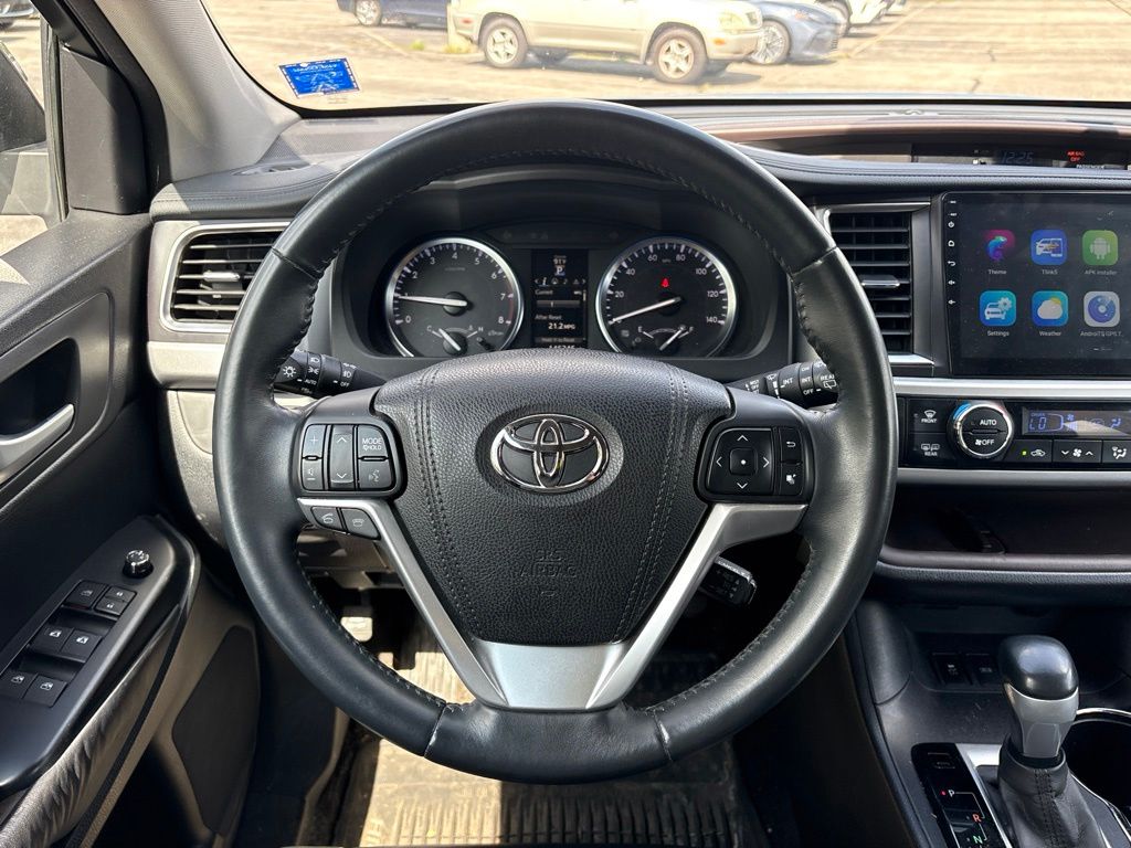 Used 2016 Toyota Highlander SUV