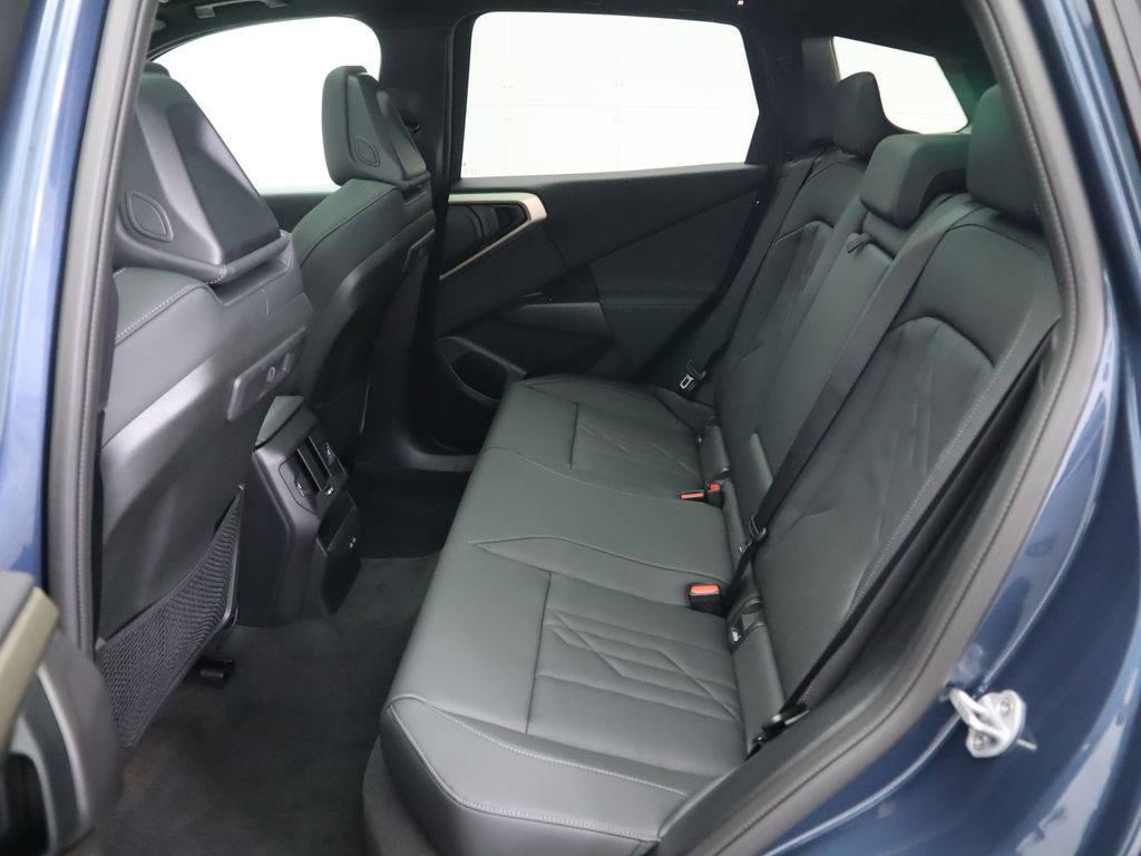 Thumbnail: 2025 BMW X3 - 23