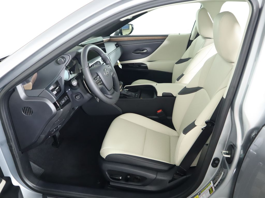2025 Lexus ES Hybrid 300h 20