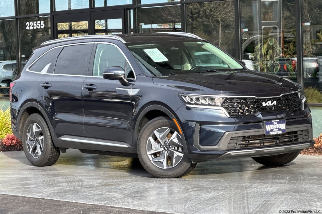 used 2022 Kia Sorento Hybrid car, priced at $25,927