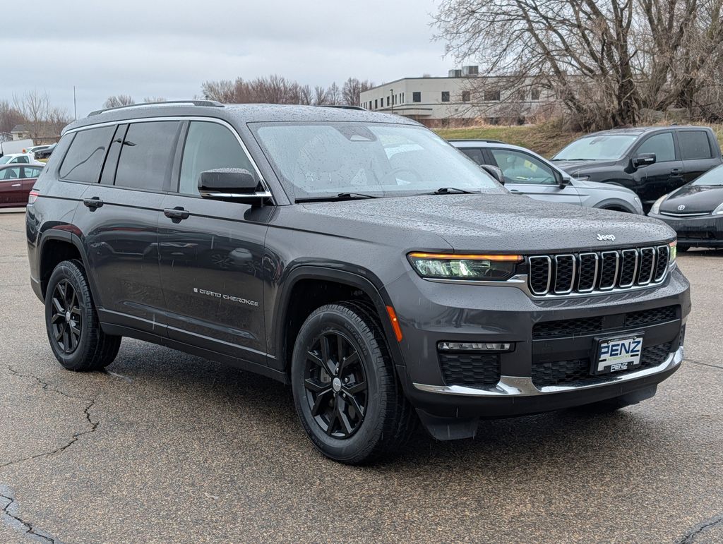 Baltic Gray Metallic Clearcoat 2022 Jeep Grand Cherokee L Limited 4WD SUV / Crossover Four-Wheel Drive 8-Speed Automatic