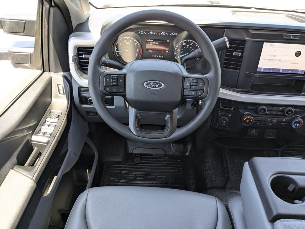 2025 Ford F-250 Super Duty XL