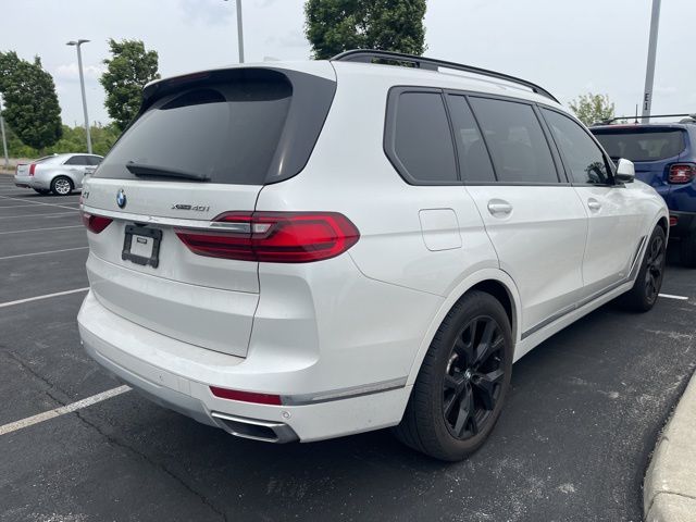 2022 BMW X7 xDrive40i 3