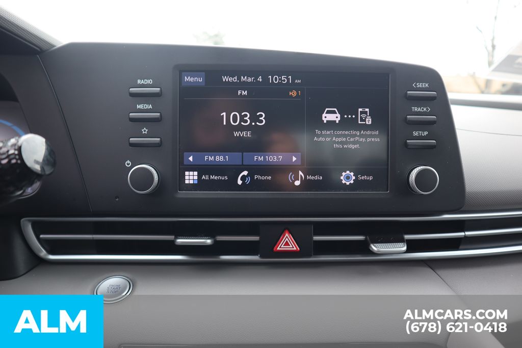 Used 2025 Gray Hyundai SEL Sport image 30