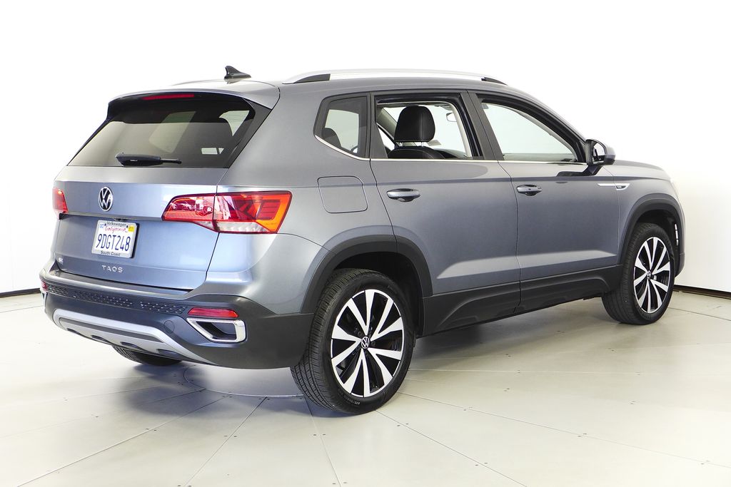 Thumbnail: 2023 Volkswagen Taos - 7