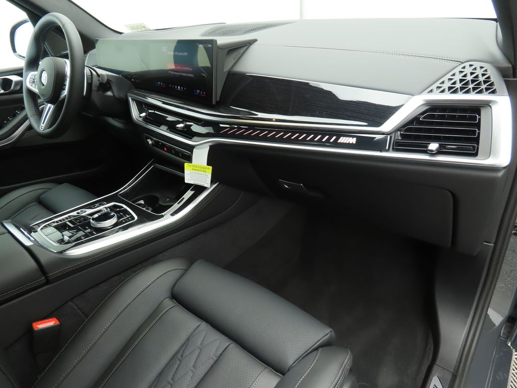 Thumbnail: 2026 BMW X5 - 17