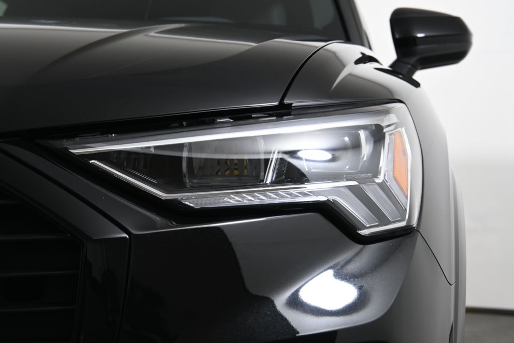 Thumbnail: 2025 Audi Q3 - 10