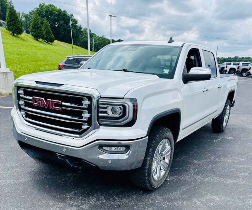 White Frost Tricoat 2018 GMC Sierra 1500 SLT Crew Cab 4WD Pickup Truck Four-Wheel Drive 8-Speed Automatic Overdrive