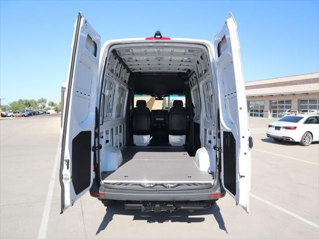 Thumbnail: 2025 Mercedes-Benz Sprinter - 28