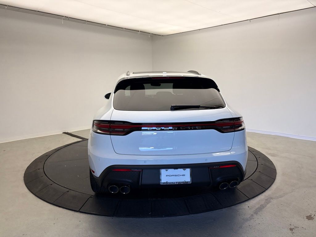 Thumbnail: 2026 Porsche Macan - 6