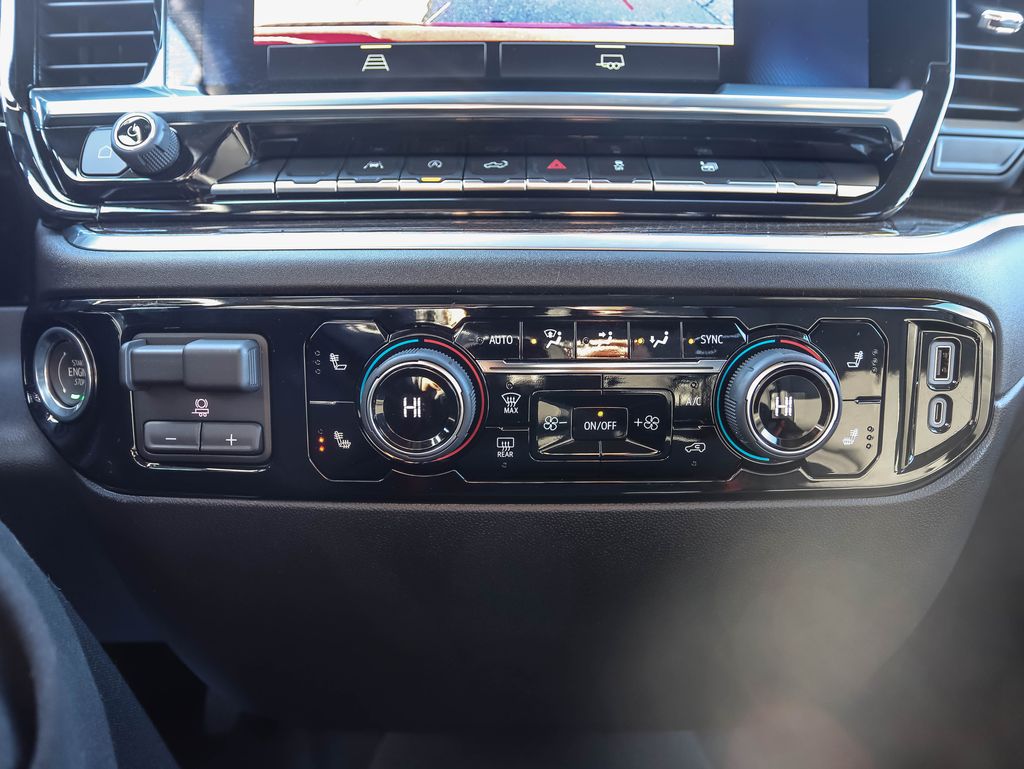 Thumbnail: 2026 Chevrolet Silverado 1500 - 19