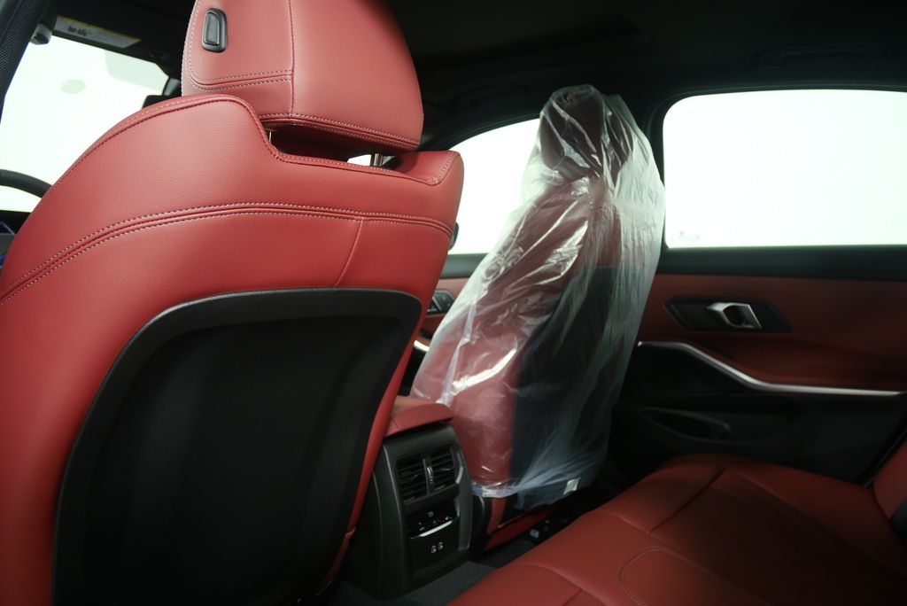 Thumbnail: 2026 BMW 3 Series - 16