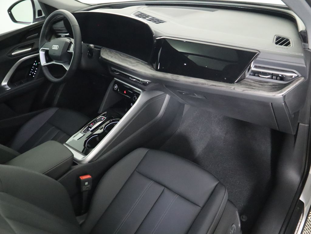 Thumbnail: 2025 Audi Q5 - 19