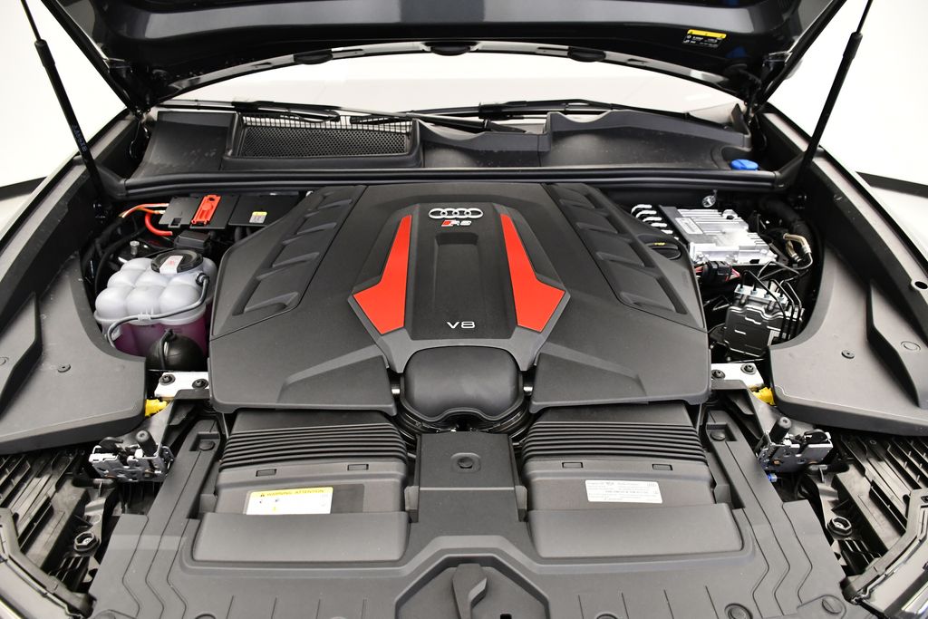 Thumbnail: 2026 Audi RS Q8 - 10