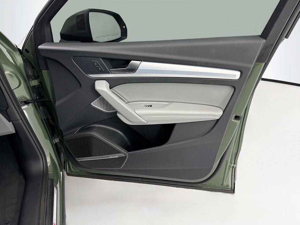 Thumbnail: 2024 Audi Q5 - 23
