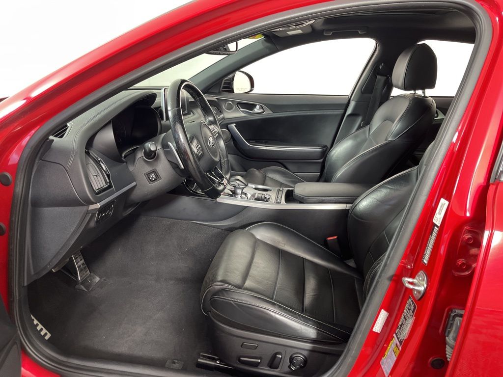 Thumbnail: 2018 Kia Stinger - 23