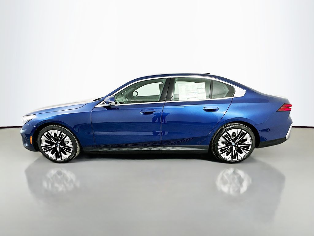 Thumbnail: 2026 BMW i5 - 8