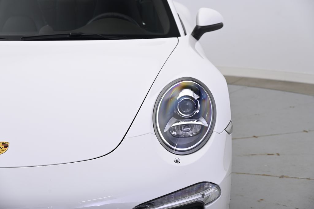 Thumbnail: 2012 Porsche 911 - 12