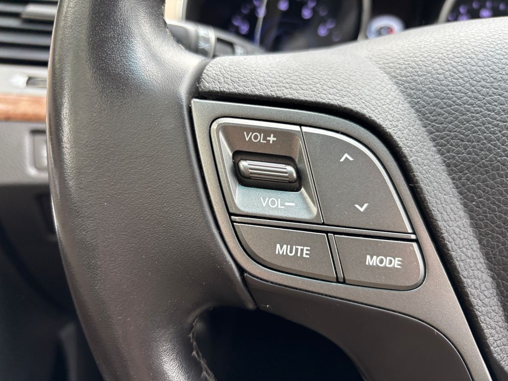 Thumbnail: 2014 Hyundai Santa Fe - 11