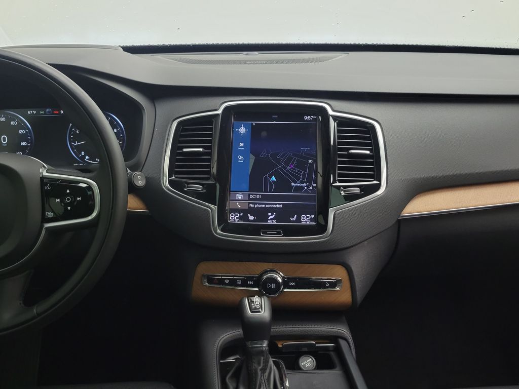 Thumbnail: 2022 Volvo XC90 - 20