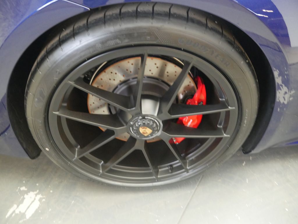 Thumbnail: 2026 Porsche 911 - 16