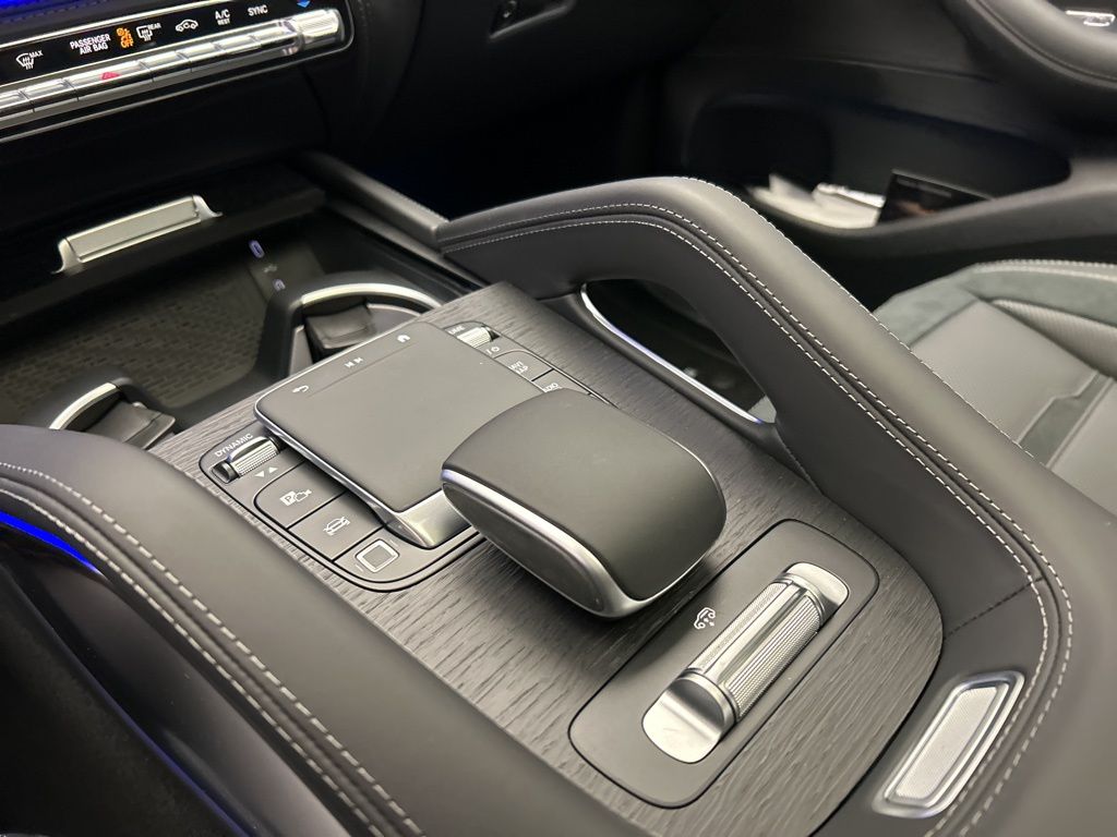 Thumbnail: 2026 Mercedes-Benz GLE - 18