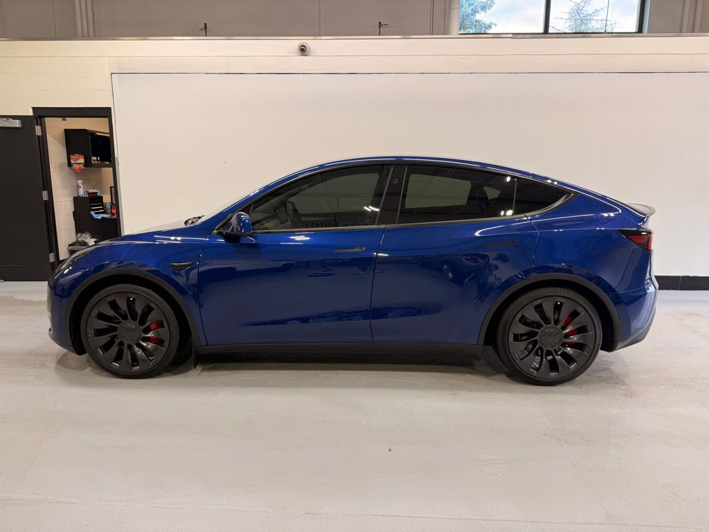 Thumbnail: 2023 Tesla Model Y - 2