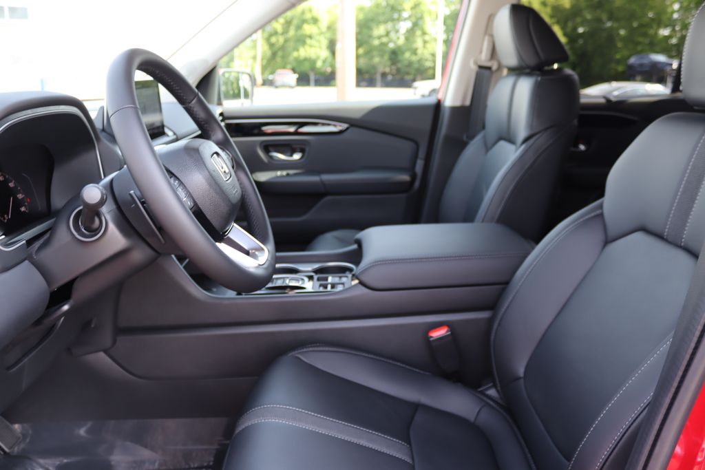 Thumbnail: 2025 Honda Pilot - 32