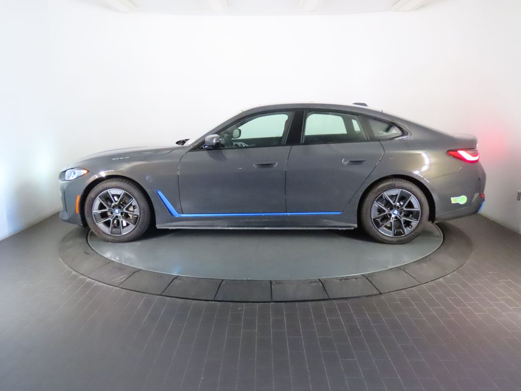 Thumbnail: 2023 BMW i4 - 2