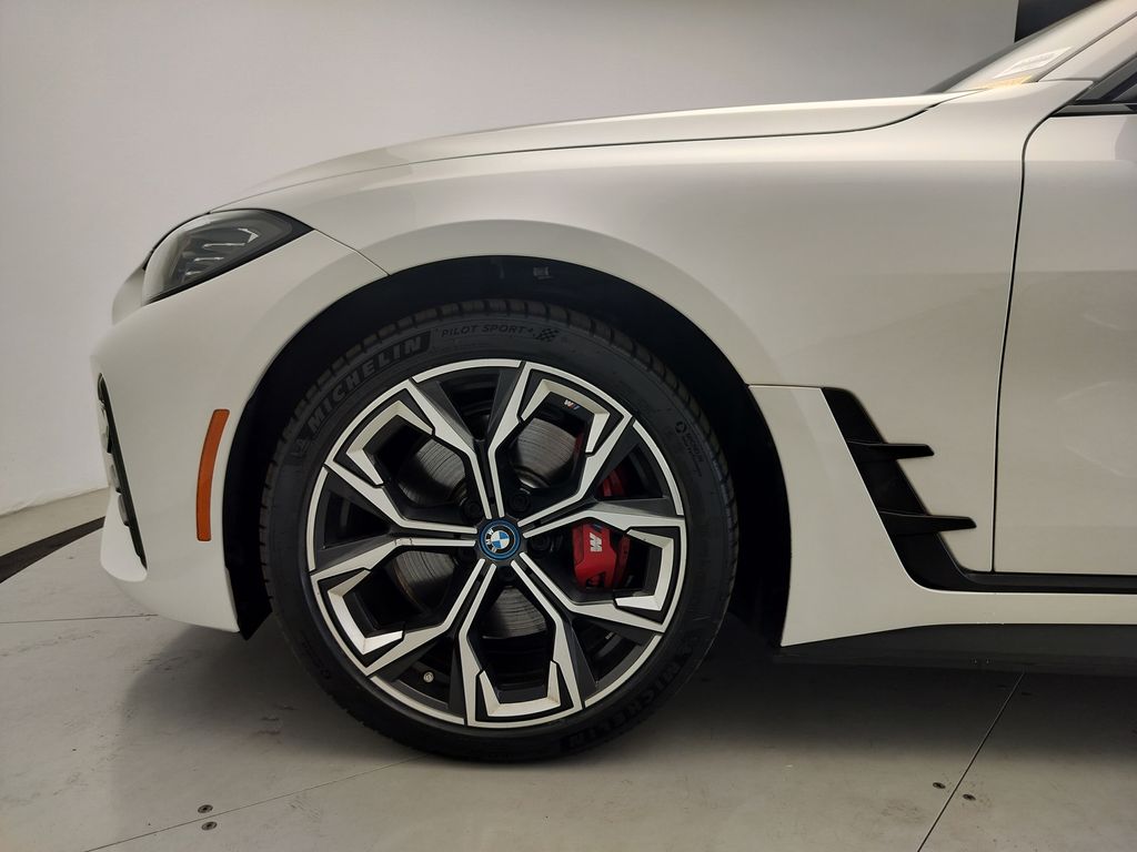 Thumbnail: 2023 BMW i4 - 5