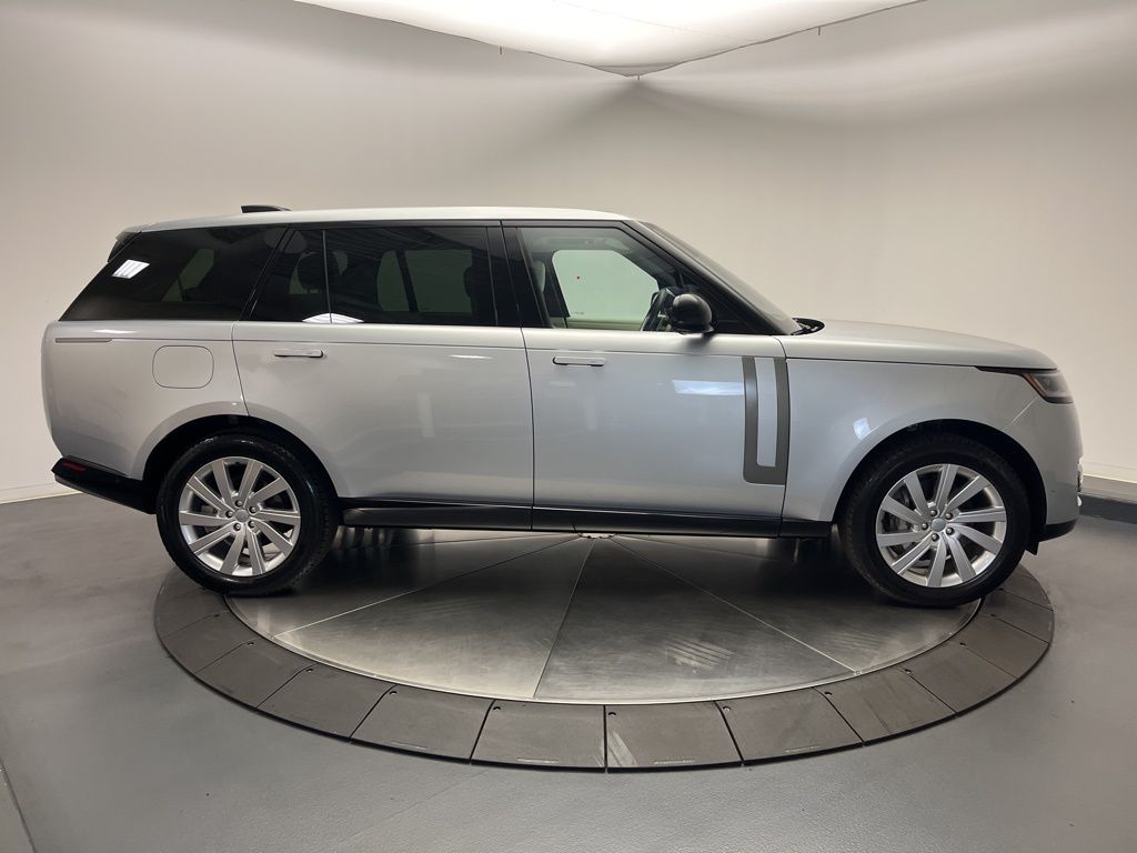 Thumbnail: 2023 Land Rover Range Rover - 6