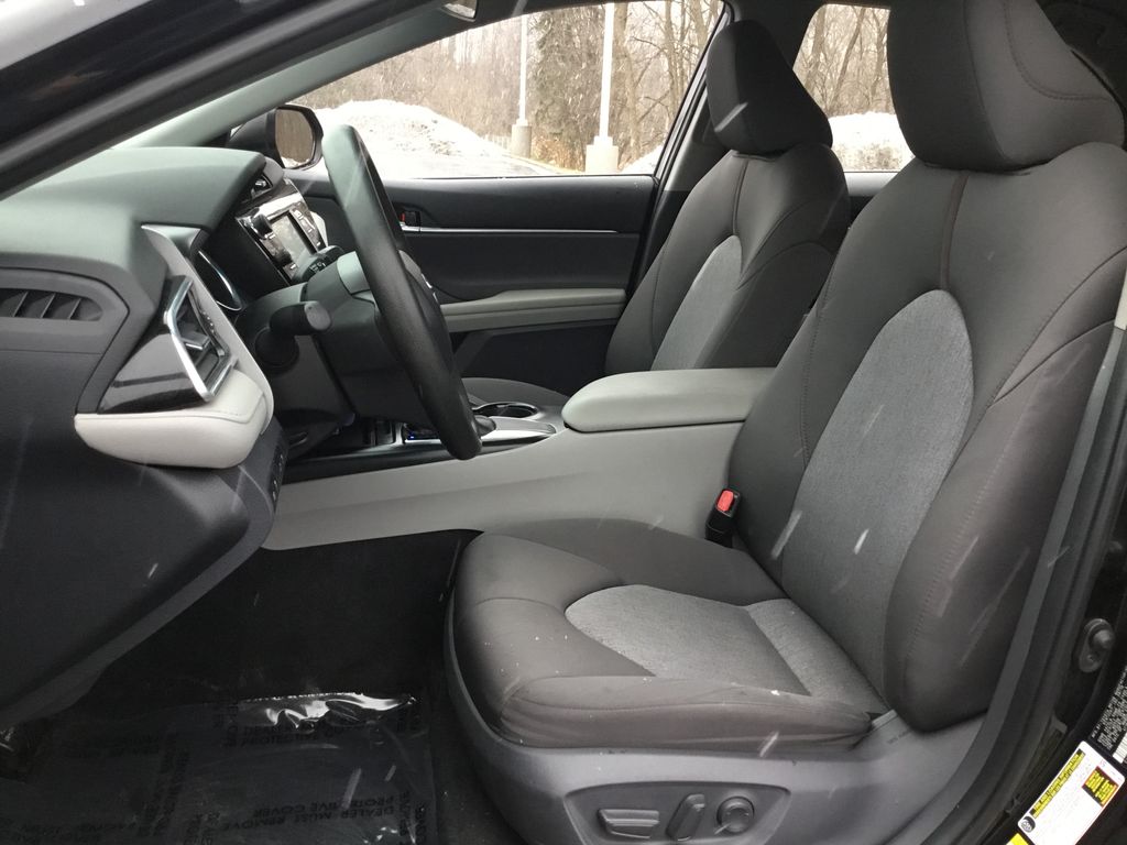 Thumbnail: 2018 Toyota Camry - 14