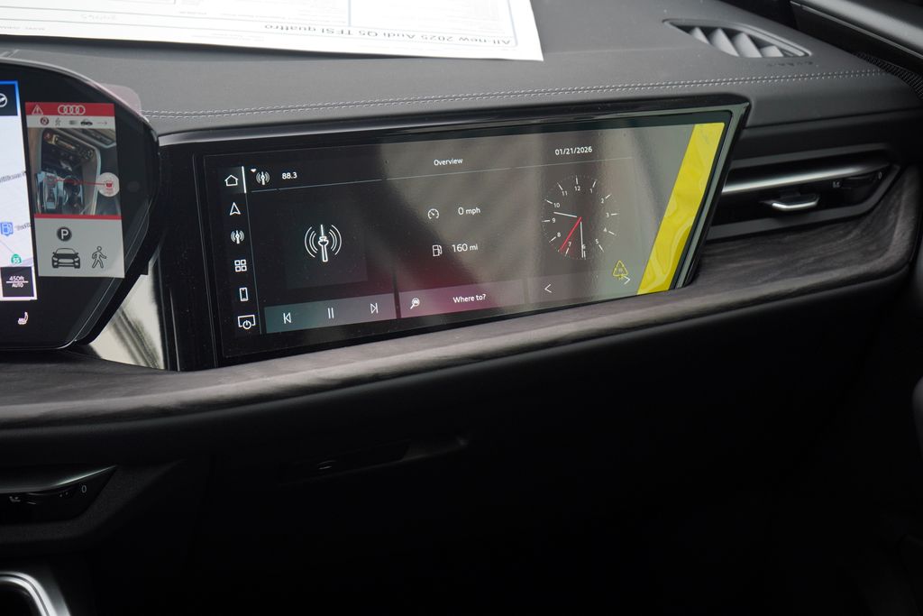 Thumbnail: 2025 Audi Q5 - 11