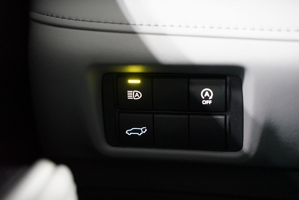 2025 Toyota Highlander XLE 24