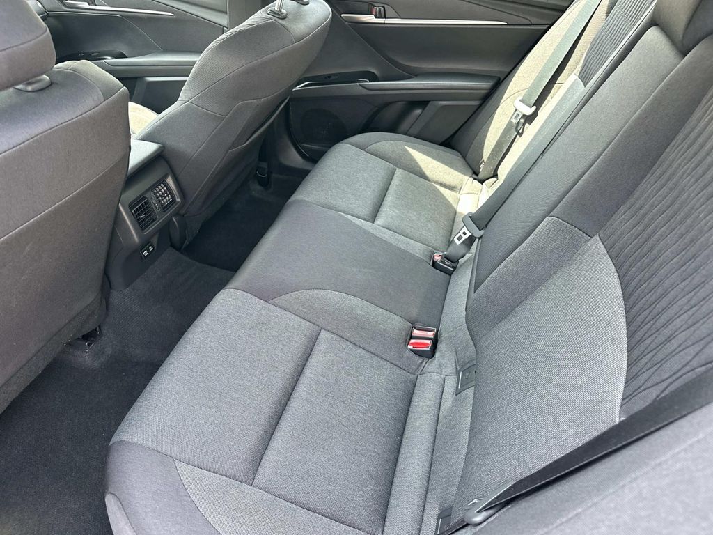 Thumbnail: 2025 Toyota Camry - 24